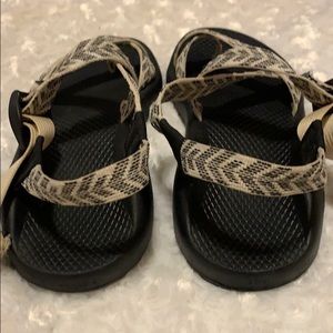 Chaco Shoes - Chaco single toe strap size 9 Chaco Shoes - Chaco single toe strap size 9